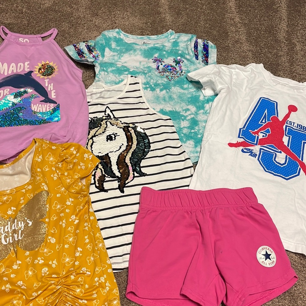 COPY - Lot of girls clothes sizes 7 to 8